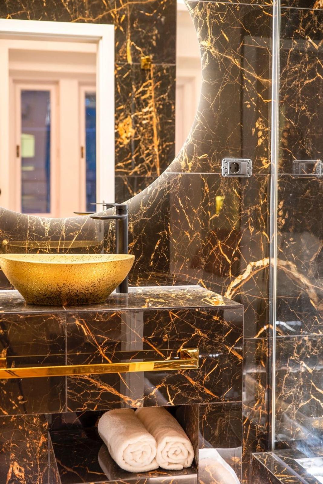 Vip Jacuzzi Luxury Daire Budapeşte Dış mekan fotoğraf